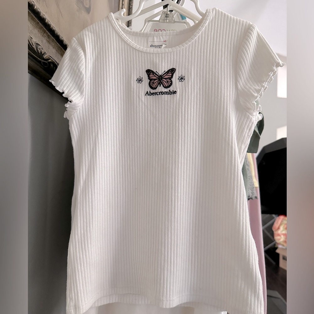 Girl’s Abercrombie White Fitted Tee